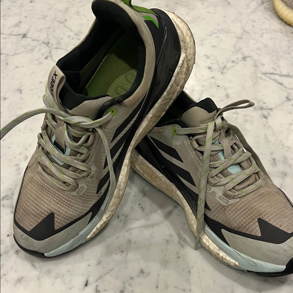 Adidas Terrex Men's Black and Gray Athletic Shoes
